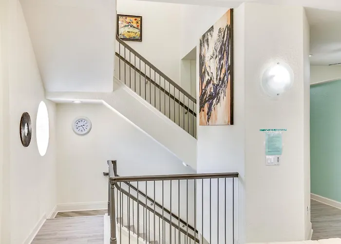Holiday home Clearwater Hideaway: Walkable Location! *