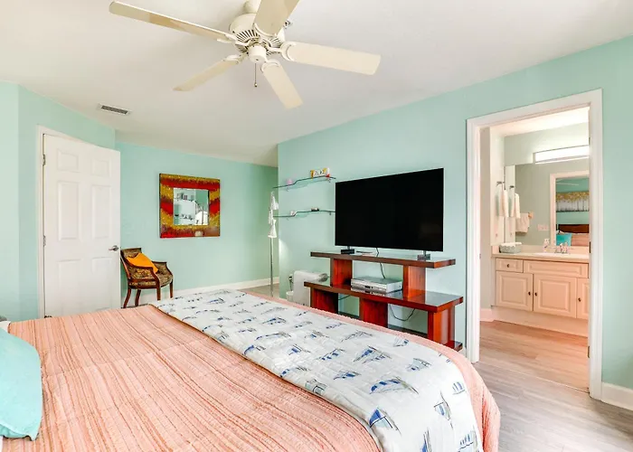 Clearwater Hideaway: Walkable Location! * Clearwater Beach