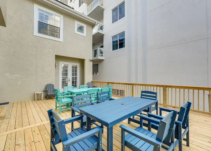 Holiday home Clearwater Hideaway: Walkable Location! *