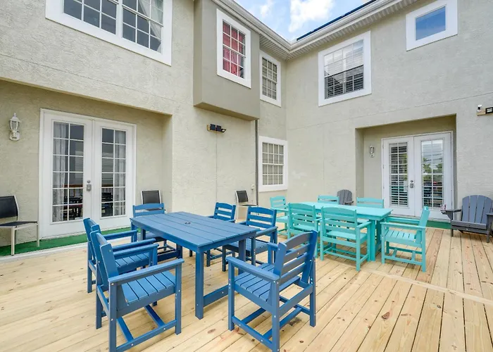 Clearwater Hideaway: Walkable Location! Holiday home